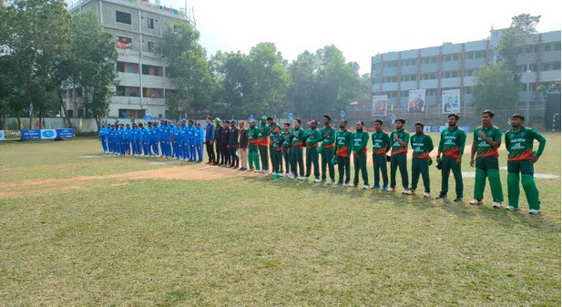 ফাইনাল: শিরোপার লড়াইয়ে ভারতের বিপক্ষে ব্যাট করছে বাংলাদেশ