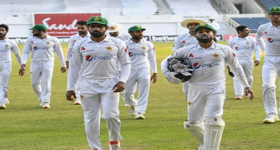 সবাইকে কান্নার সাগরে ভাসিয়ে চলে গেলেন এক ইনিংসে ৪২৮ রান করা পাকিস্তানের তারকা ক্রিকেটার