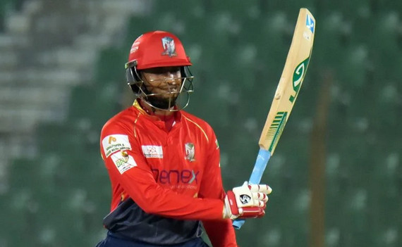 চেনা রুপে ফিরলেন সাকিব, কুমিল্লাকে বিশাল রানের টার্গেট দিল বরিশাল