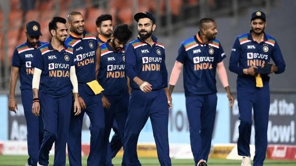ক্রিকেটারদের নষ্ট করে দিলো টাকা