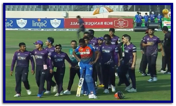 ব্রেকিং নিউজ: স্পট ফিক্সিংয়ের সন্দেহ দানা বাঁধছে ফ্লেচারের ইনিংসে
