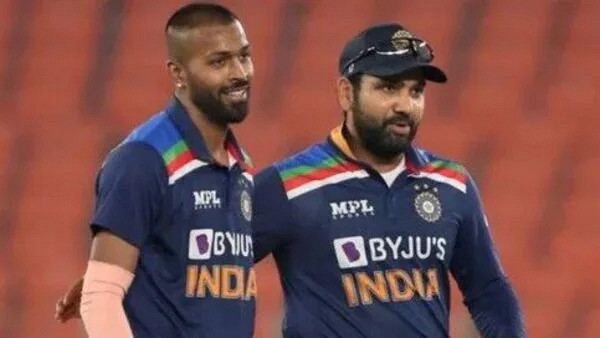 টি-২০ বিশ্বকাপে হার্দিককে দলে রাখা হবে কিনা আগাম জানিয়ে দিলেন রোহিত