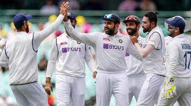 শ্রীলঙ্কা সিরিজের জন্য ৪ জনকে বাদ দিয়ে অধিনায়কের নামসহ ভারতের টেস্ট দল ঘোষণা