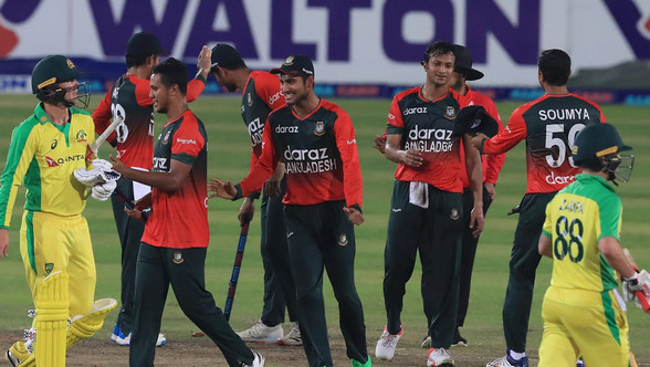 পাকিস্তান সিরিজে সাকিব-মিরাজদের সাবেক কোচকে দলে ভেড়াতে চায় অস্ট্রেলিয়া