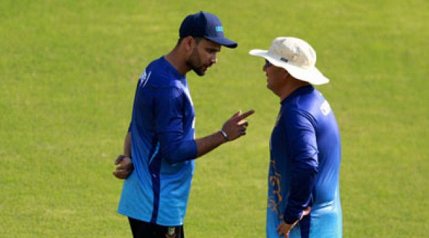কফি আড্ডার অপেক্ষায় থাকা মাশরাফিকে অবশেষে মুখ খুললেন ডমিঙ্গো
