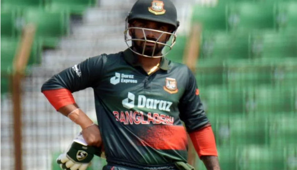চমক দিয়ে সিরিজ সেরা ক্রিকেটারের নাম ঘোষণা