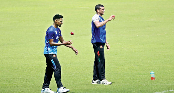 মুস্তাফিজ, তাসকিনদের নতুন কোচের নাম ঘোষণা