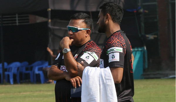 অবশেষে আইপিএলে সাকিবের দল না পাওয়া নিয়ে মুখ খুললেন সুজন