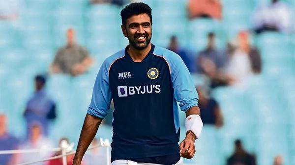 সে ছিলেন ‘কড়া হেডস্যার ছিলেন’ : অশ্বিন