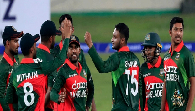 ক্রিকেটারদের নিবেদন নিয়েই যত প্রশ্ন, অথচ অন্যান্য দেশের তুলনায় আর্থিকভাবে কতোটা পিছিয়ে টাইগার ক্রিকেটাররা