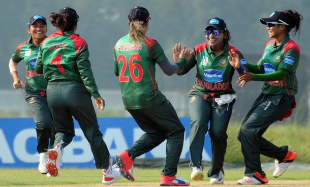 বিশ্বকাপ: বাংলাদেশের প্রয়োজন ১ উইকেট, পাকিস্তানের ১২ বলে প্রয়োজন আরও