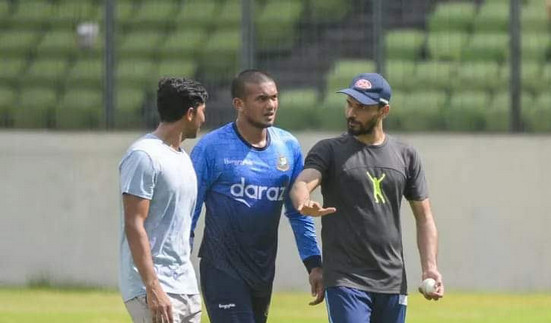 তাসকিনকে নিয়ে মাশরাফির পোস্ট, সবকিছুর মালিক আল্লাহ