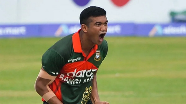 তাসকিনের দুর্দান্ত বোলিংয়ে অল আউটের পথে দক্ষিণ আফ্রিকার