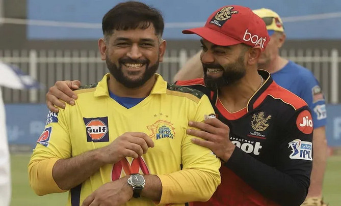 ধোনিকে নিয়ে আবেগঘন পোস্ট লিখে ভক্তদের মন জয় করলেন বিরাট কোহলি