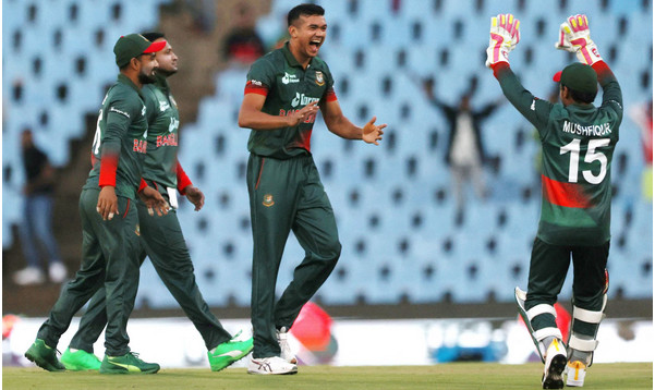সদ্য প্রকাশিত আইসিসির বোলারদের র‍্যাঙ্কিংয়ে চমক দেখালেন তাসকিন, সেরা দশে সাকিব