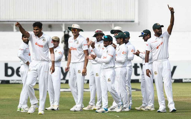 জয়েই চোখ বাংলাদেশের