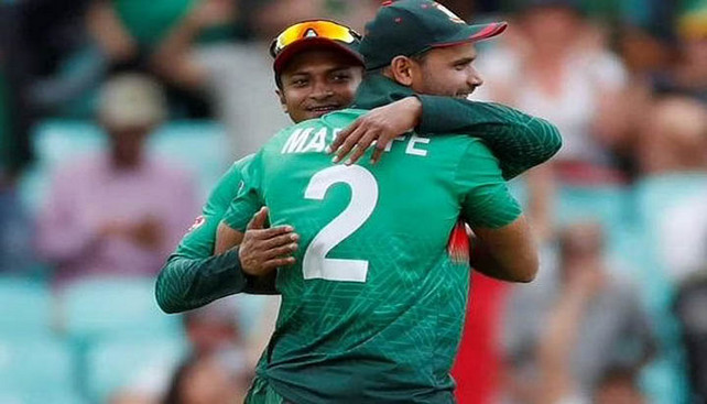 মাশরাফীর দলে সাকিব