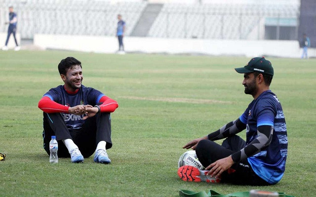 সাকিবের কাছে ধরা খেল তামিম