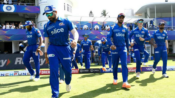ব্রেকিং নিউজ: রাজস্থান ও মুস্তাফিজের দিল্লিকে মুক্তি দিল মুম্বাই