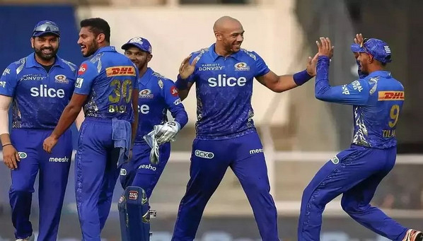 মুম্বাই ইন্ডিয়ান্সের খারাপ অবস্থার জন্য দায়ী ৩ কারণ