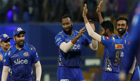 প্লে-অফের আশা শেষ মুম্বাইয়ের, দেখেনিন পয়েন্ট টেবিলের কঠিন সমীকরণ