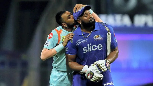 পোলার্ডকে কিস করলেন ক্রুণাল পান্ডিয়া মুহূর্তেই ভাইরাল