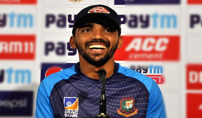 আমাকে সব সময় হাসতে হয়: মুমিনুল