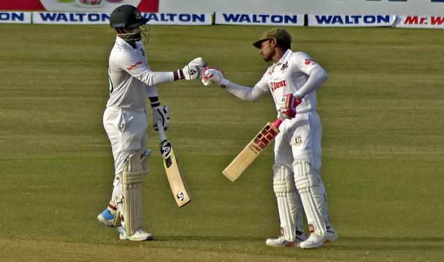 অবিশ্বাস্য ইতিহাস: ৭৩ বছর আগের রেকর্ড ভাঙলেন মুশফিক-লিটন