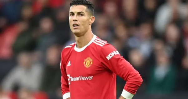 রোনালদো আক্রমণাত্মক ফুটবল খেলতে পারে না: ম্যানইউ কোচ