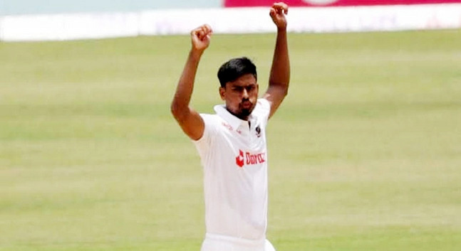 ম্যাথিউজের গায়ে বল ছোড়ায় কঠিন শাস্তি পেলেন তাইজুল