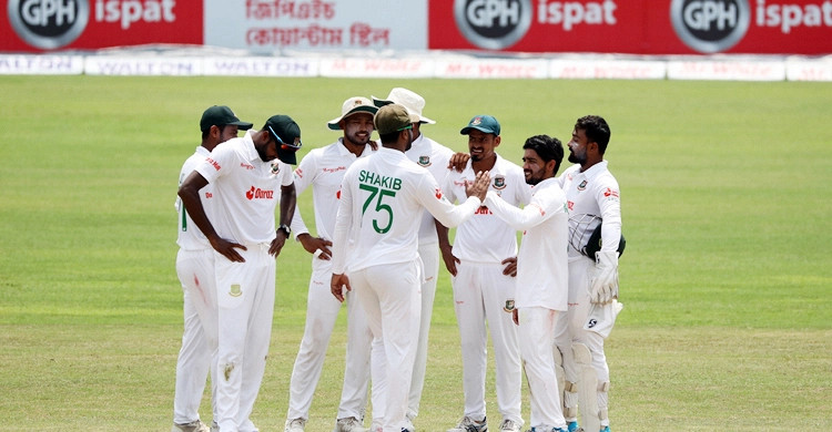 বিশাল লিড নিয়ে শেষ হলো শ্রীলঙ্কার প্রথম ইনিংস, দেখেনিন সংক্ষিপ্ত স্কোর