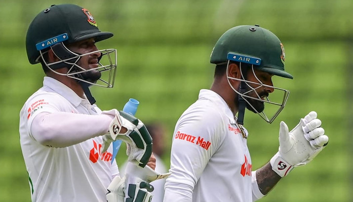 আজ রাতে মাঠে নামছে বাংলাদেশ