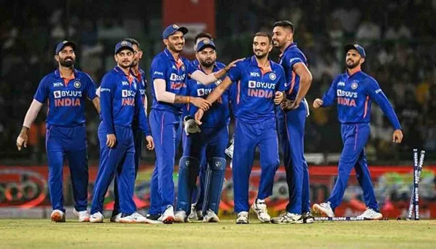 প্রথম ম্যাচে হারের পর ৩টি পরিবর্তন নিয়ে দক্ষিণ আফ্রিকার বিপক্ষে ২য় টি-২০তে মাঠে নামছে ভারত