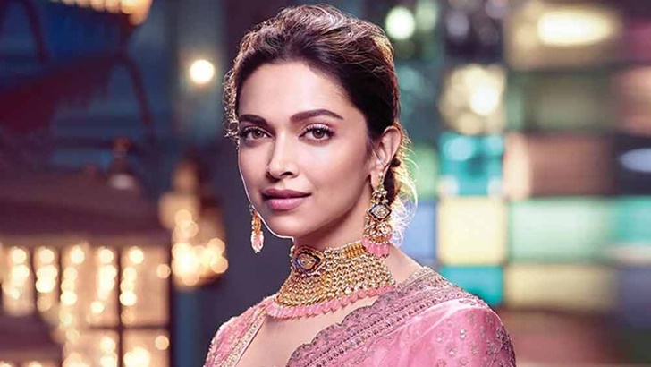 ব্রেকিং নিউজ: শুটিংয়ে হঠাৎ অসুস্থ দীপিকা, নেওয়া হলো হাসপাতালে
