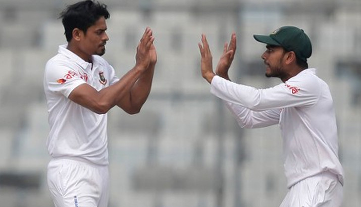 ৪ উইকেট নিয়ে তাইজুল-মুমিনুলকে ধন্যবাদ জানালেন অলরাউন্ডার মিরাজ