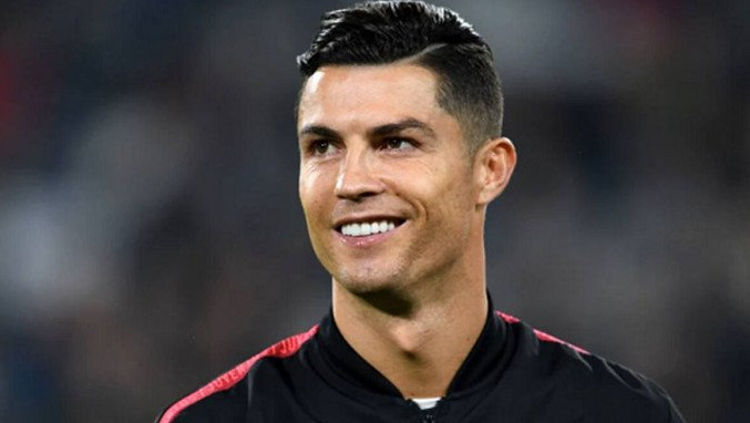 রোনালদোকে দলে নিতে নতুন দুই ক্লাবের কাড়াকাড়ি
