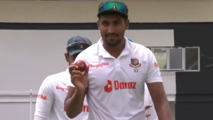 অল-আউট হওয়ার পরও বিশাল রানের লিড পেল ওয়েস্ট ইন্ডিজ