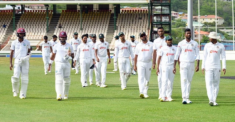 ‘তামিম-সাকিব নয়, এখন শান্ত-মিরাজদের দায়িত্ব নেওয়ার সময়’