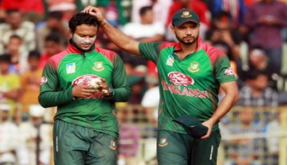 সাকিবকে নিয়ে পরামর্শ দিলেন মাশরাফী