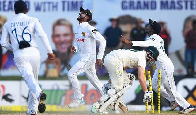 শ্রীলঙ্কাকে অলআউট করে বিপদে অস্ট্রেলিয়া
