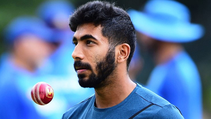 ইতিহাস গড়তে চলেছেন পেসার বুমরা