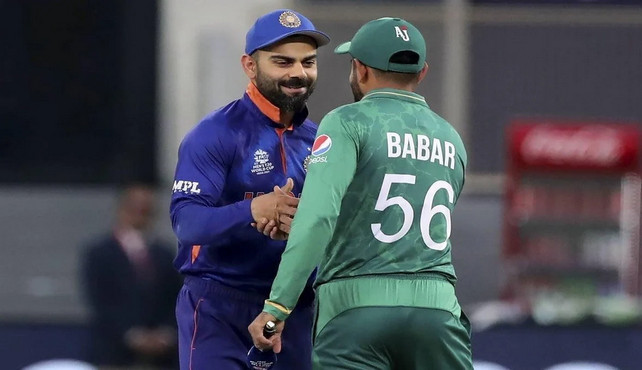 কোহলিকে পিছনে ফেললেন বাবর আজম