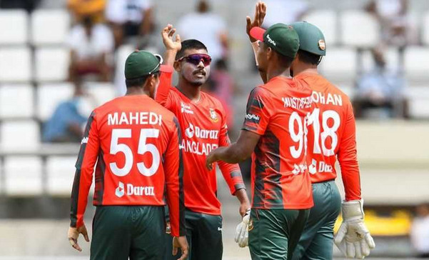 মেডেনসহ নেয়ার পর ১ উইকেট নেয়ার পরও মোসাদ্দেক বোলিং না দেয়ার কারণ ব্যাখ্যা করলেন রিয়াদ