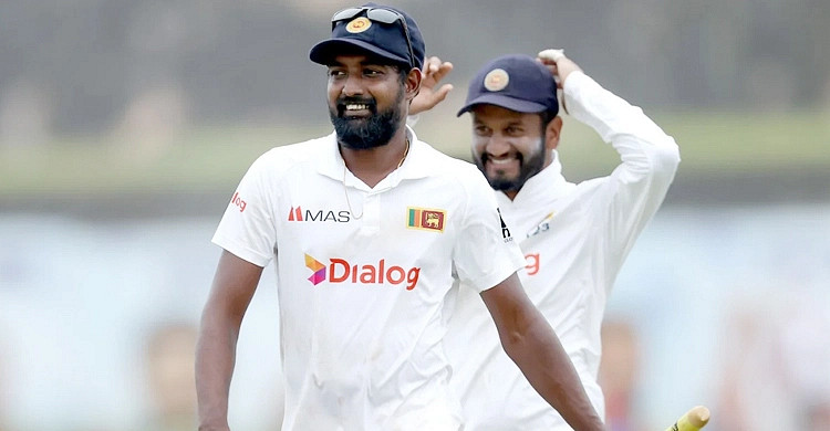 ইতিহাস গড়ে দলে টিকে গেলেন জয়াসুরিয়া