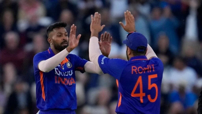 বিরাট-রোহিতদের পেছনে ফেলে নতুন ইতিহাস গড়লেন হার্দিক