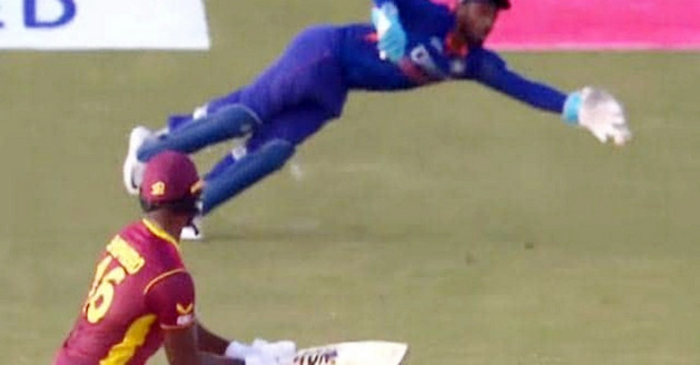 স্যামসনের এক ঝাঁপেই বাজিমাত