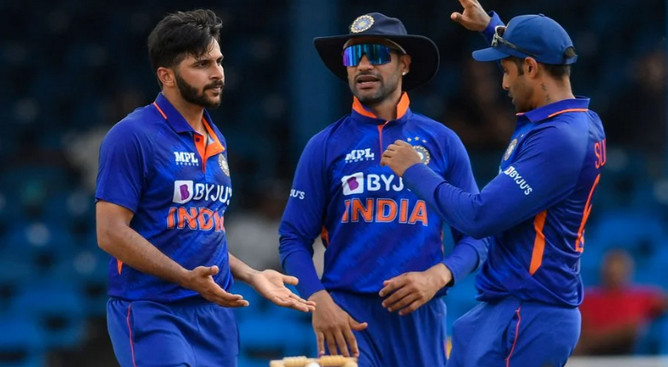 দলতো দুরের কথা এবার একাদশ থেকে বাদ পড়ছেন ধাওয়ান
