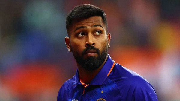 অবসরের মত কঠিন সিদ্ধান্ত নিয়ে নেবেন হার্দিক পান্ডিয়া