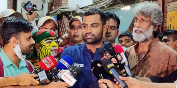 এটা পাড়ার ক্রিকেট নয় যে একে ওকে খেলিয়ে দিলাম
