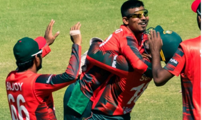 স্পিনে বিষে নিল জিম্বাবুয়ের ব্যাটাররা, দেখেনিন সর্বশেষ স্কোর